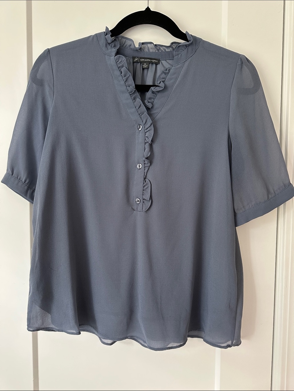 Adrianna Papell Blue Ruffle Neck Short Sleeve Blouse Size Medium